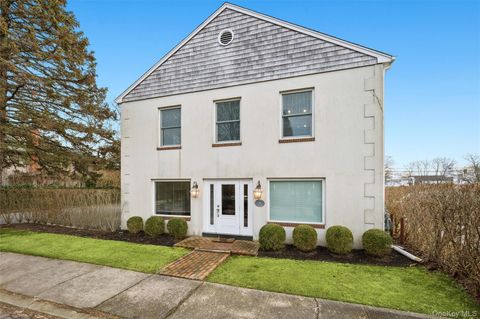 28 Cameron Street Southampton NY 11968