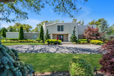 10 Macy Drive Hewlett Bay Park NY 11557