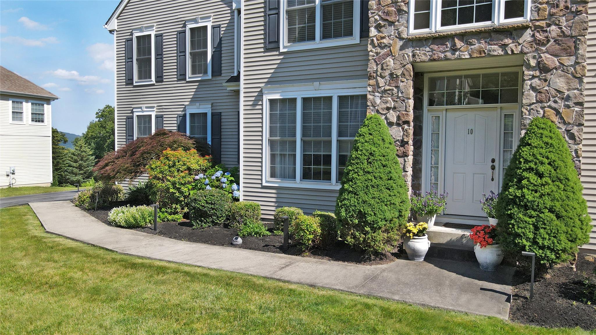10 Heather Ridge
