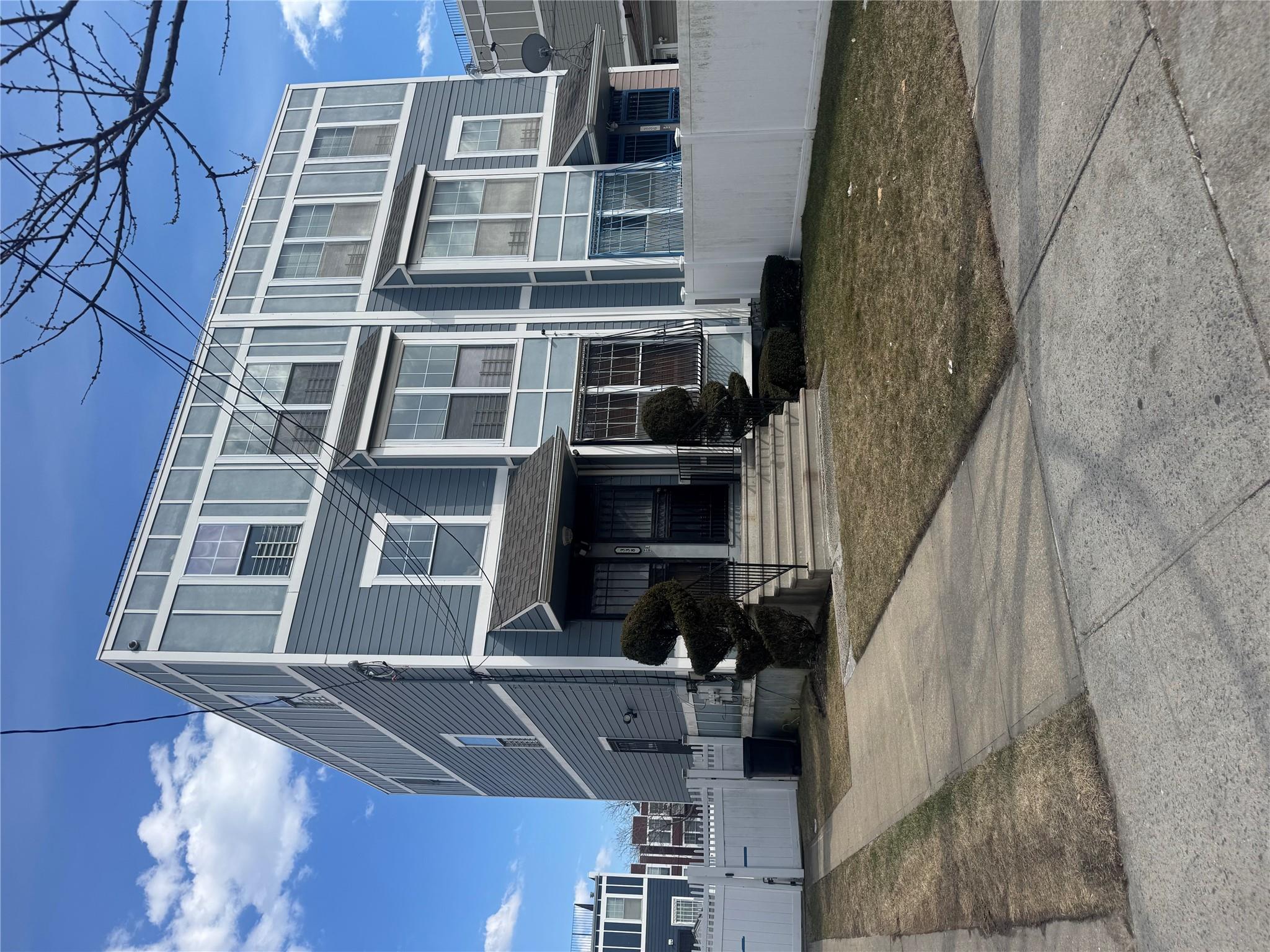 Property for Sale at Beach 42 Street, Far Rockaway, Queens, NY - Bedrooms: 5 
Bathrooms: 3  - $849,000