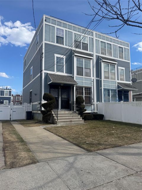 3-38 Beach 42 Street Far Rockaway NY 11691