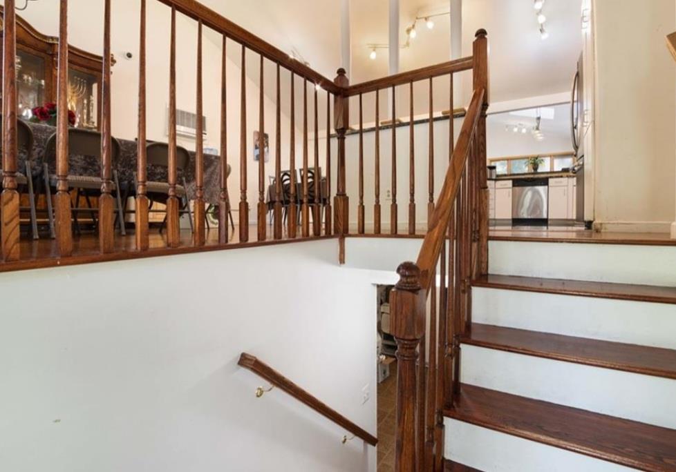 62 Laura Drive, Airmont, New York image 18