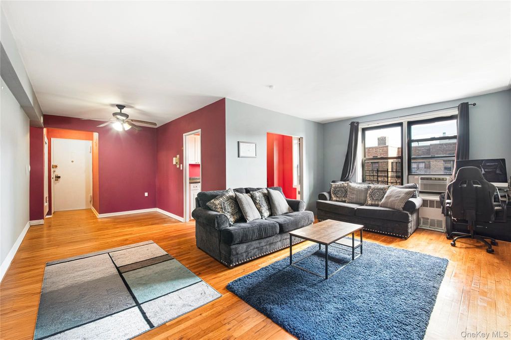 Photo of 282 E 35th Street #7E, Brooklyn, NY 11203 (MLS # 951268)