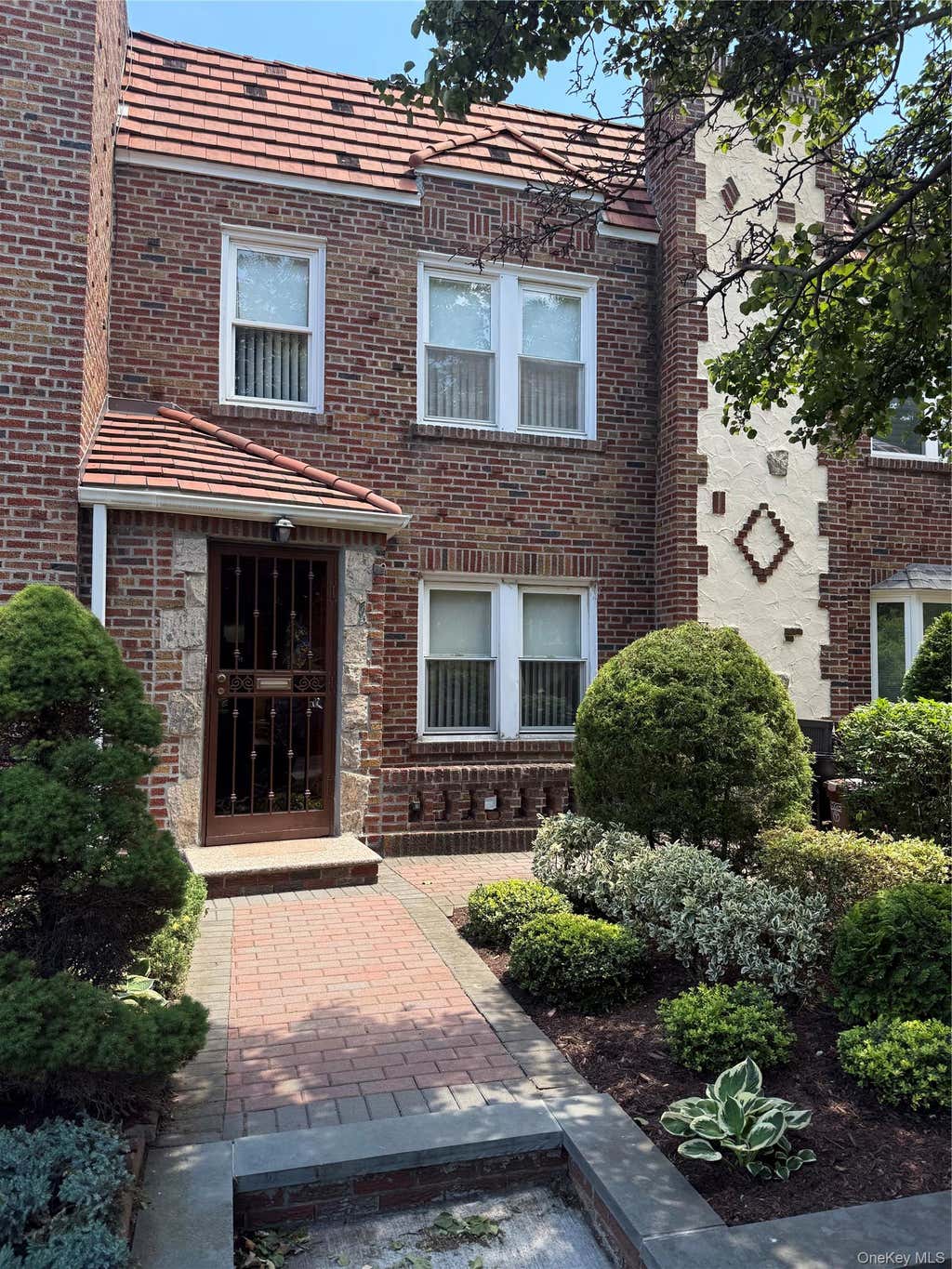Photo of 64-23 84th Street St, Middle Village, NY 11379 (MLS # 1023100)