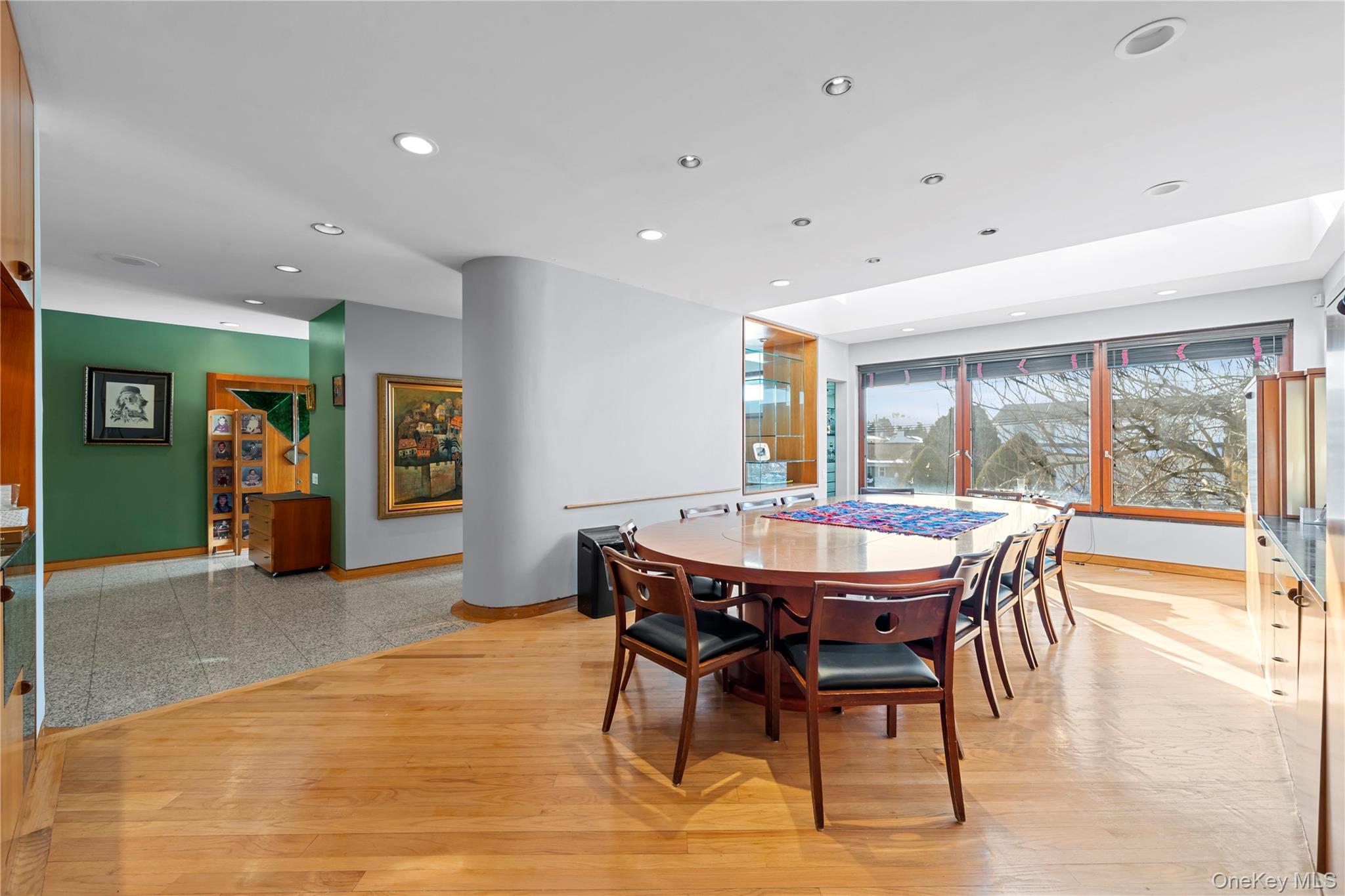 2829 Frankel Boulevard