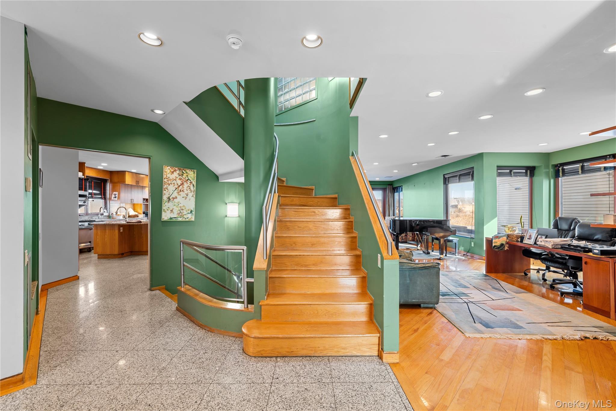 2829 Frankel Boulevard