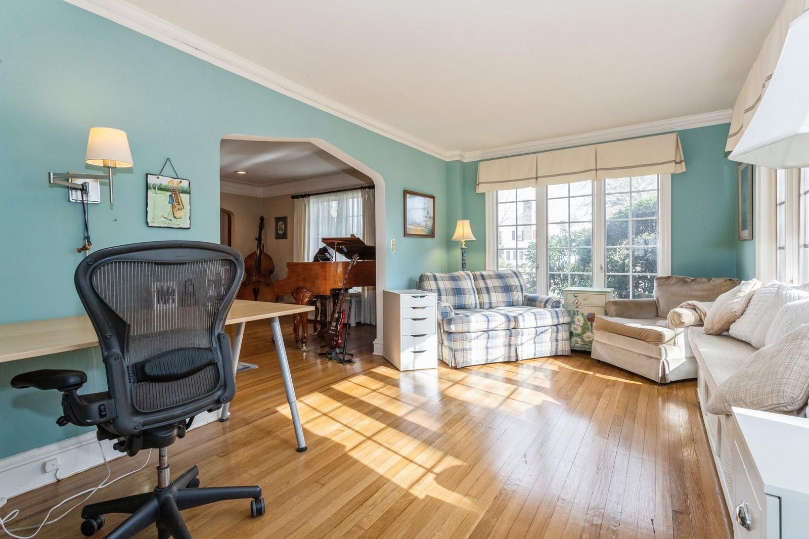 67 Bedell Avenue, Hempstead, New York image 6
