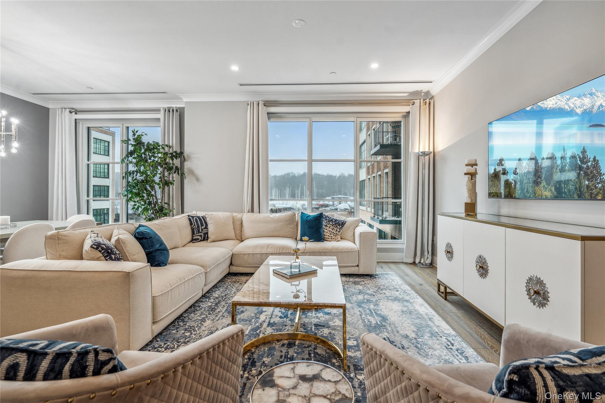 100 Garvies Point Road 1126