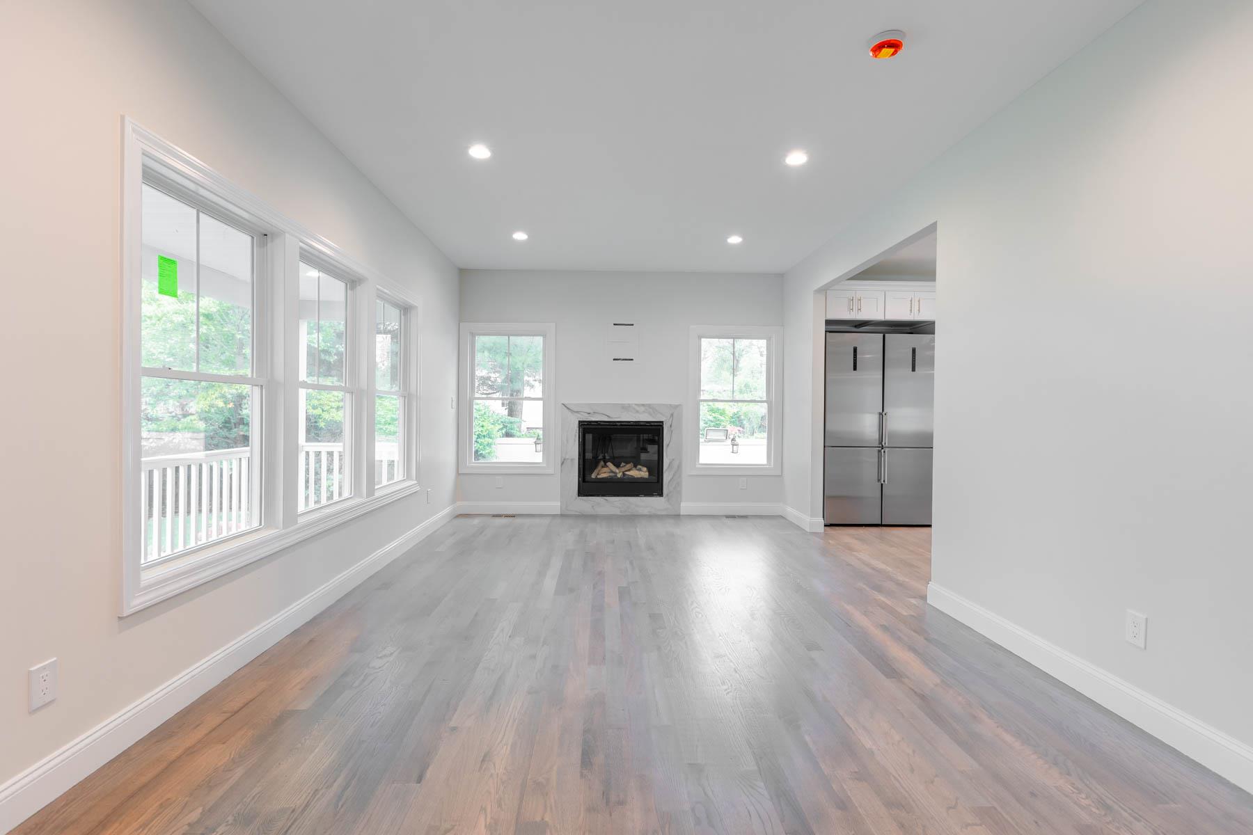 29 Ireland Place, West Babylon, New York image 4