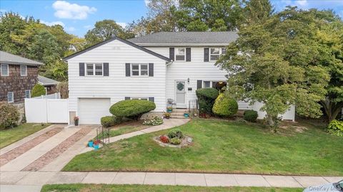 Photo of 86 Caffrey Avenue, Bethpage, NY 11714 (MLS # 926852)