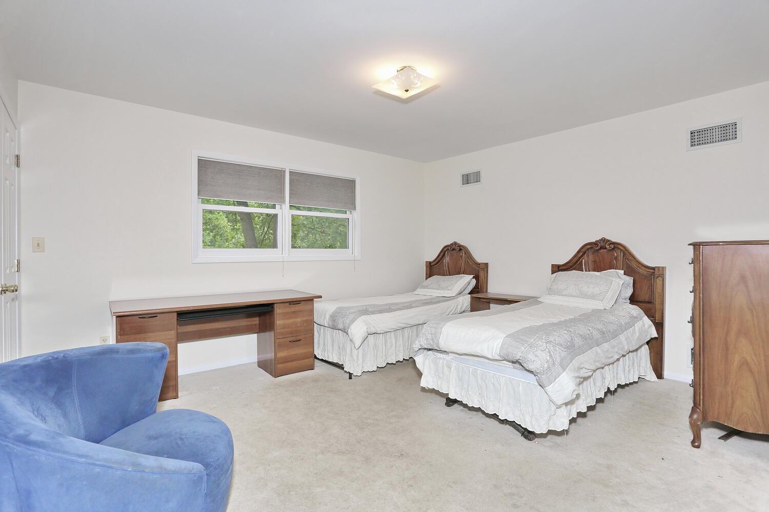 4 Park Avenue, Airmont, New York image 11