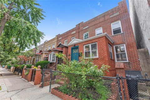 Homes For Sale - 30-91 37th Street<br/> Queens County, Astoria, NY 11103