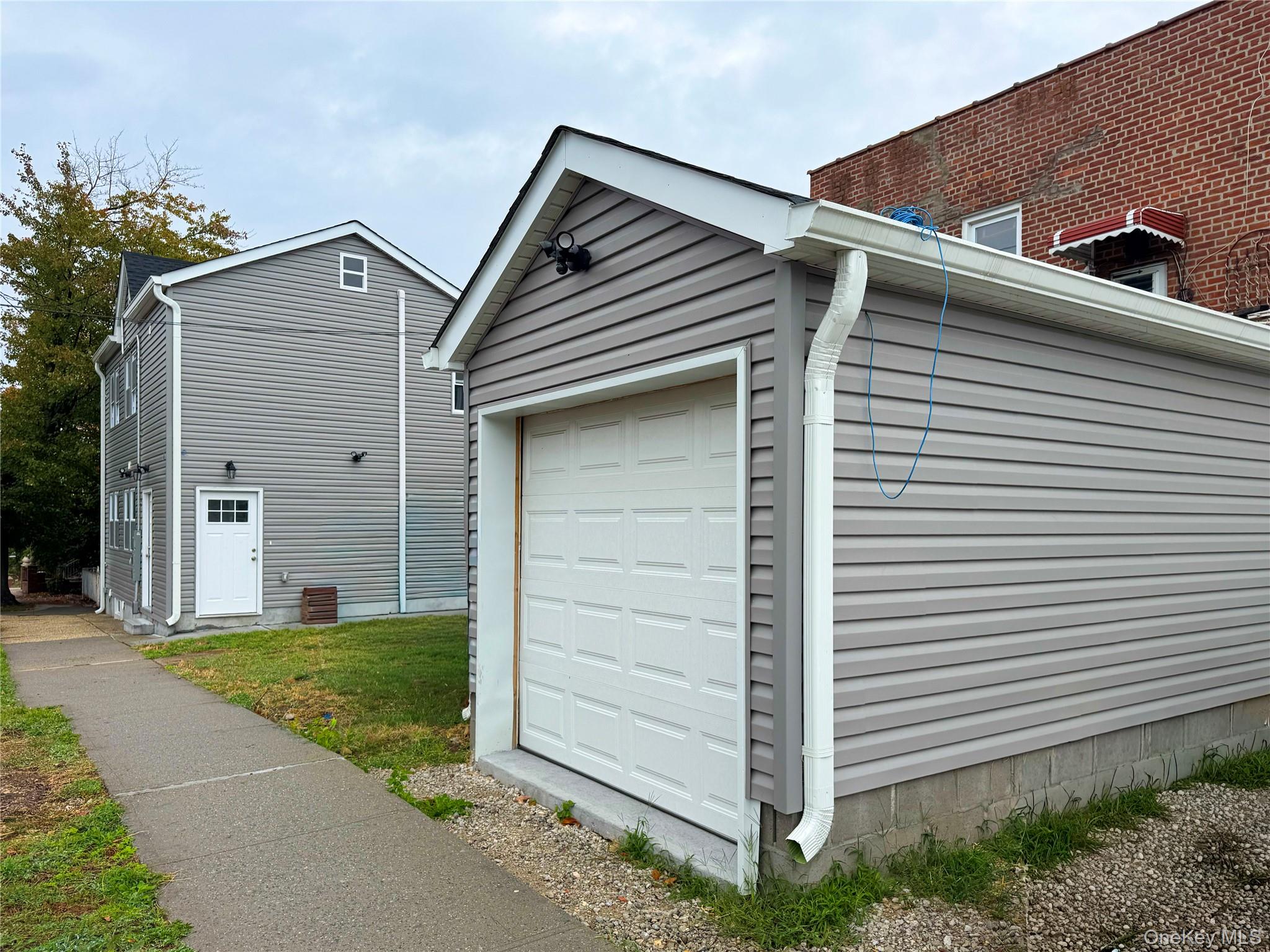 5841 84th Street
