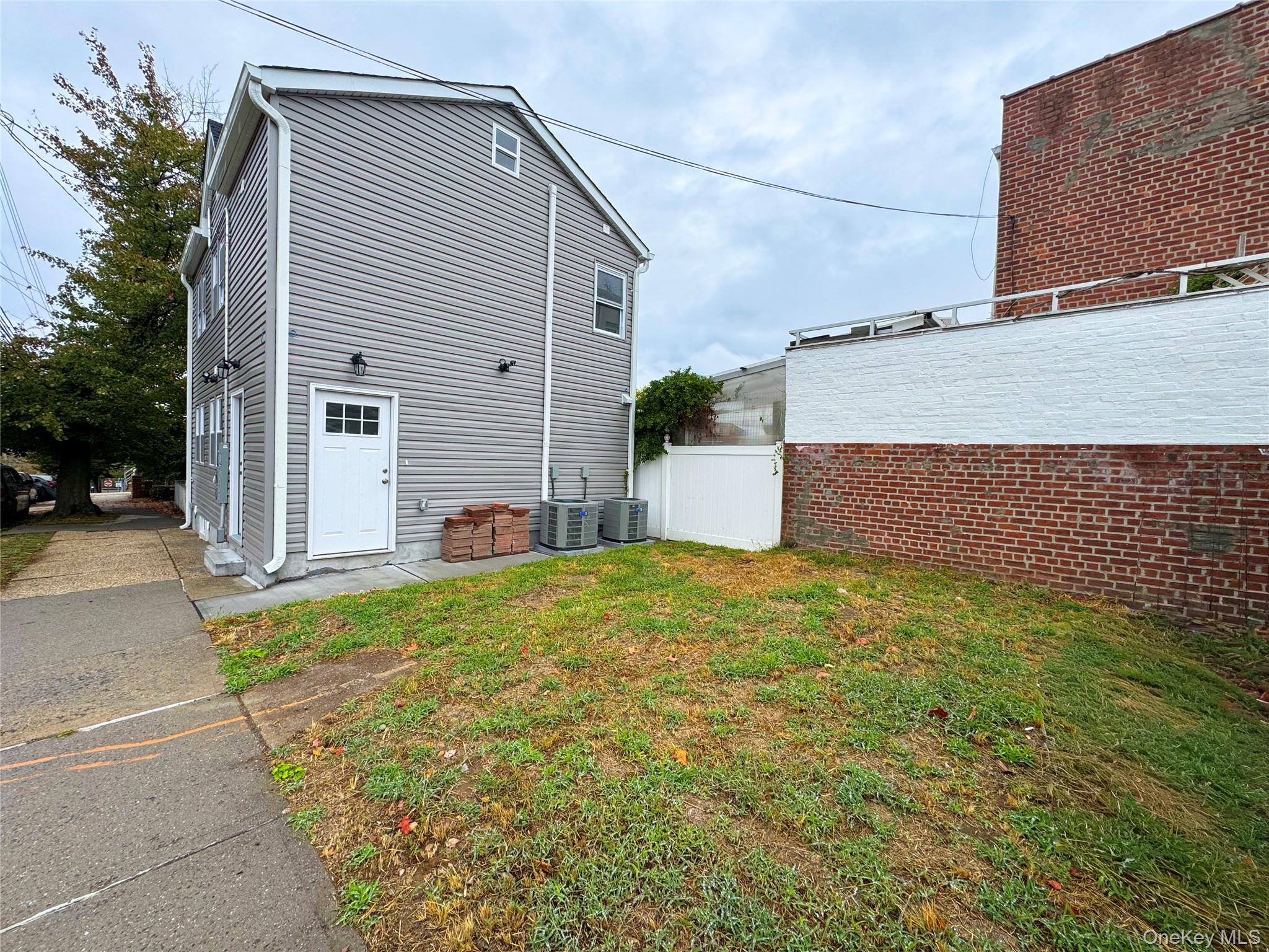 5841 84th Street