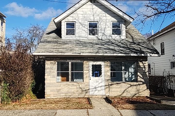 Ramsey Avenue, Yonkers, New York - 3 Bedrooms  
2 Bathrooms - 