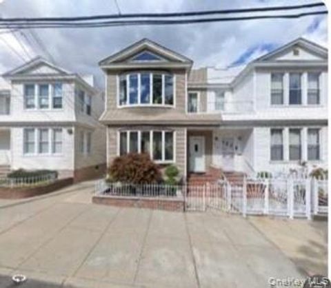 80-11 78th Avenue Glendale NY 11385