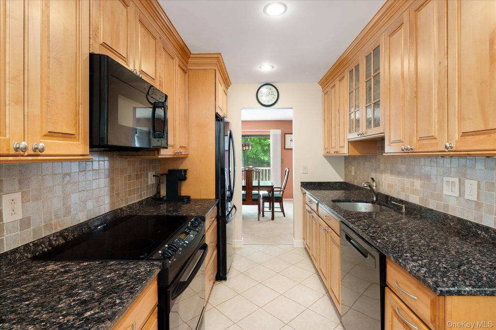 Photo of 134 Bayberry Close, Chappaqua, NY 10514 (MLS # 995272)