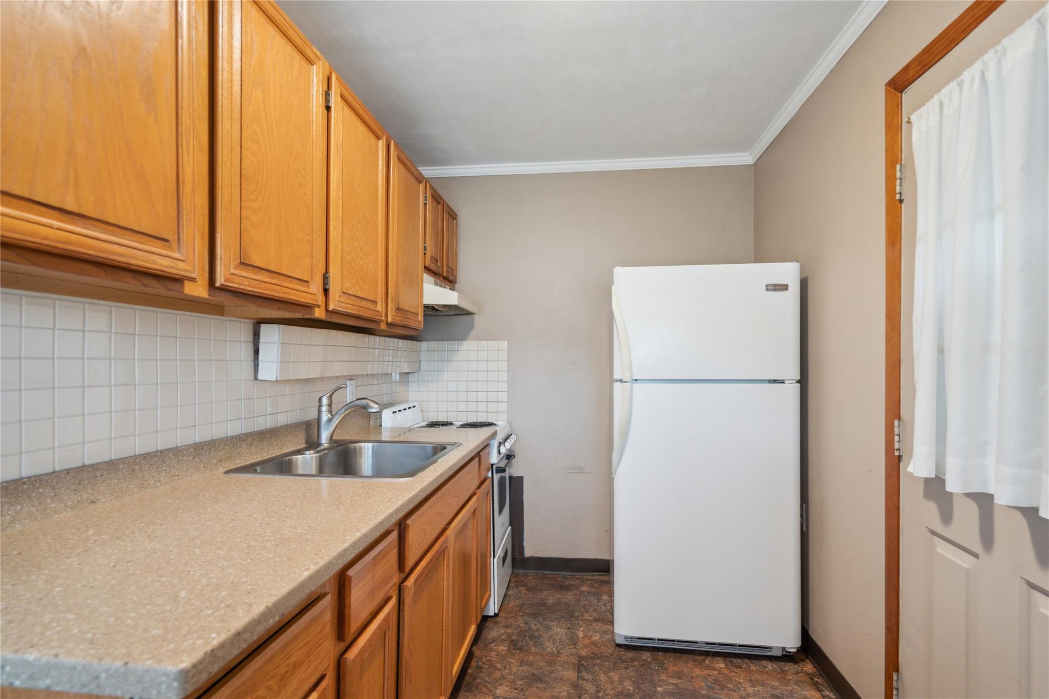 7 Anchor Lane, Levittown, New York image 12