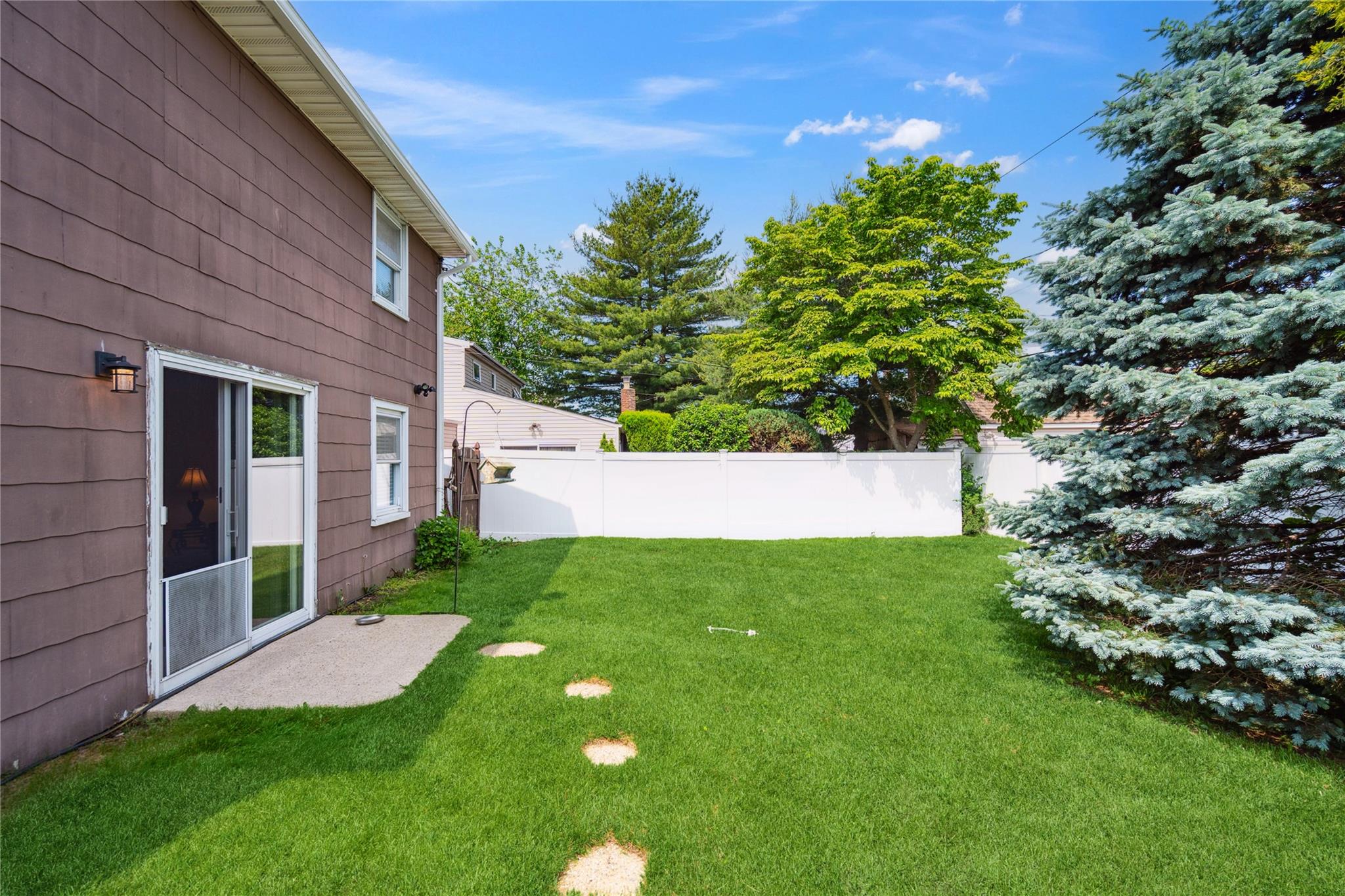 7 Anchor Lane, Levittown, New York image 20