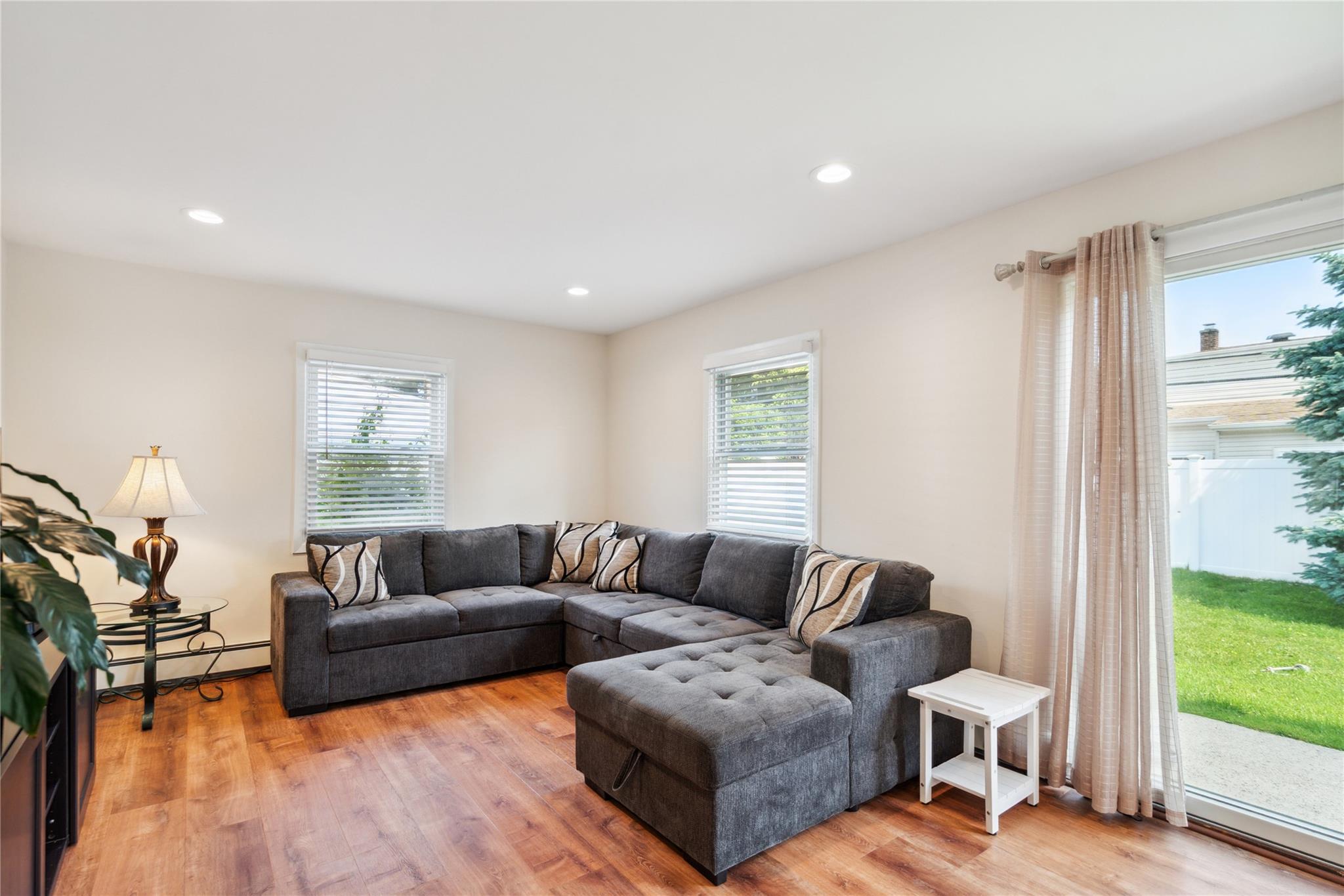 7 Anchor Lane, Levittown, New York image 6