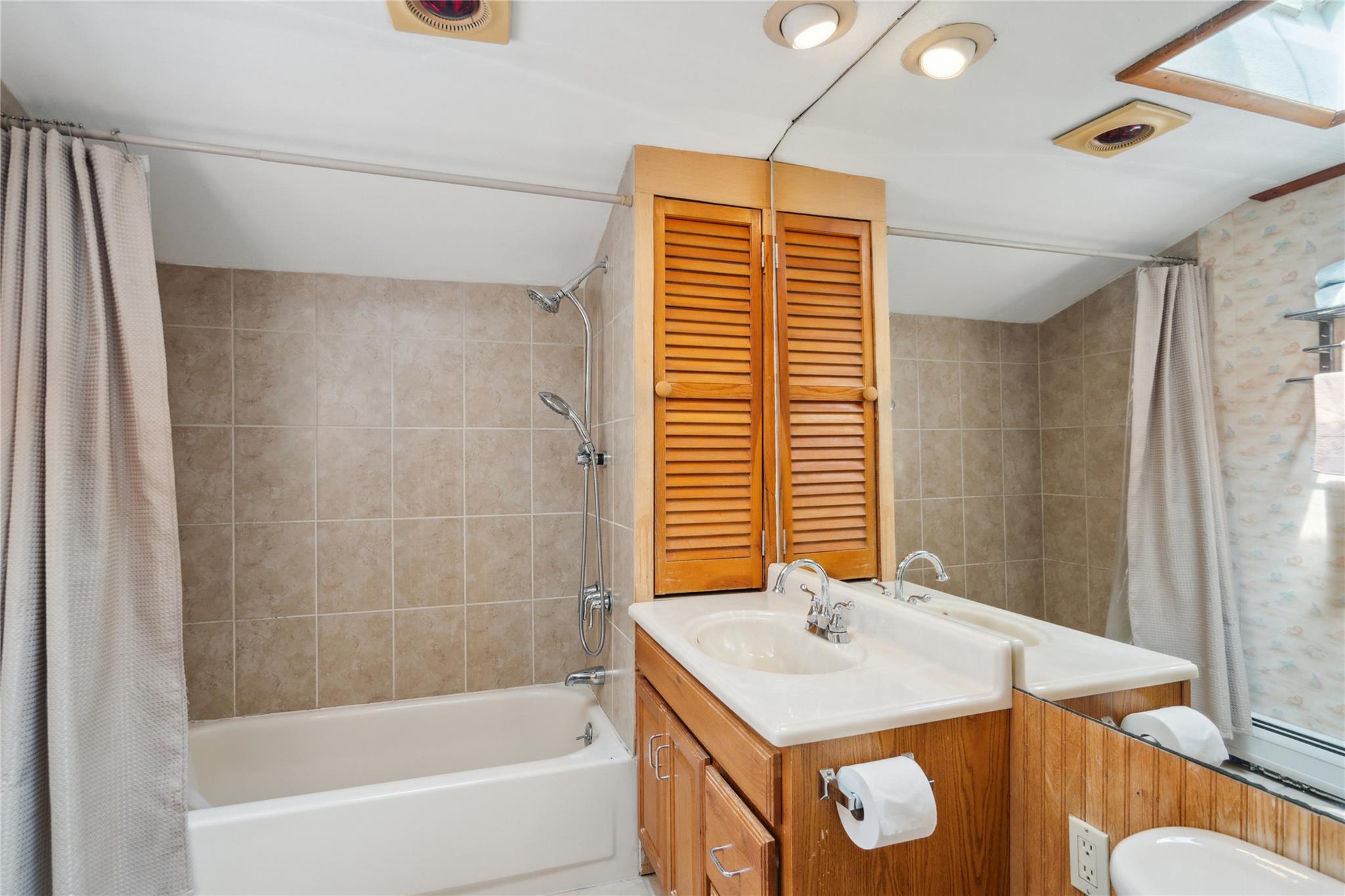 7 Anchor Lane, Levittown, New York image 17