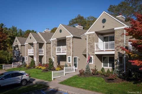 Apartment For Rent - 3203 Saddle Rock Road #3203<br/> Holbrook, NY 11741