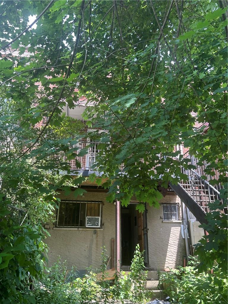 421 Olmstead Avenue, Bronx, New York image 22