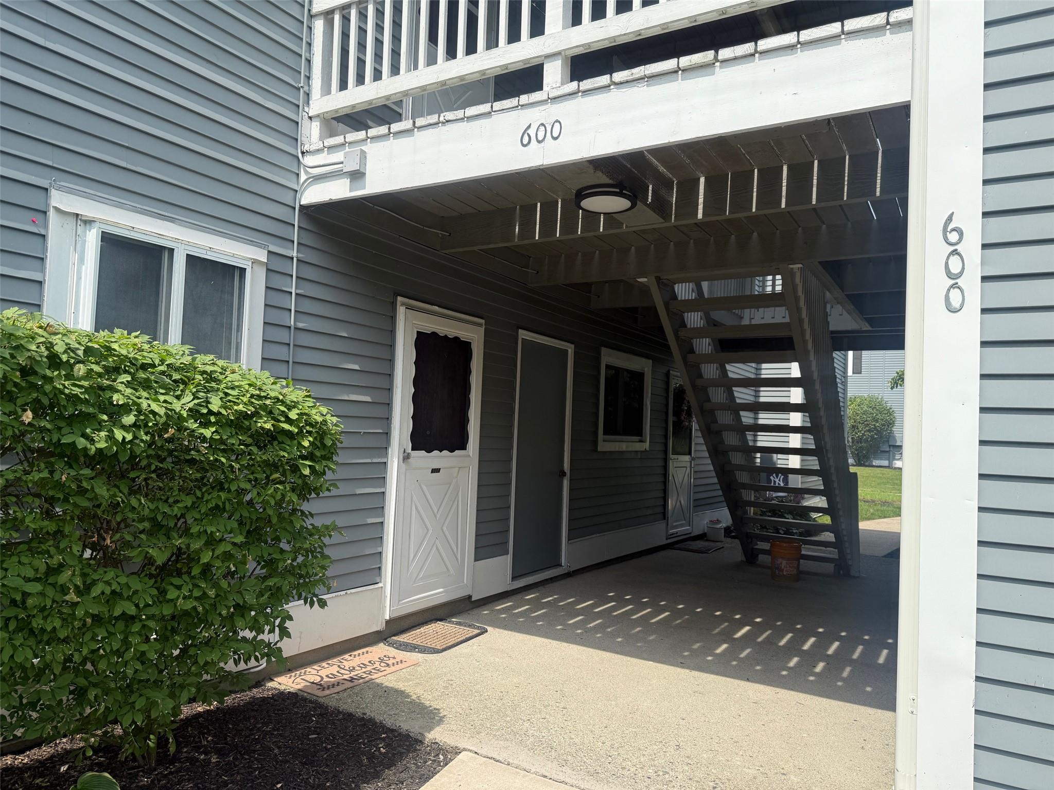 600 Commons Way A