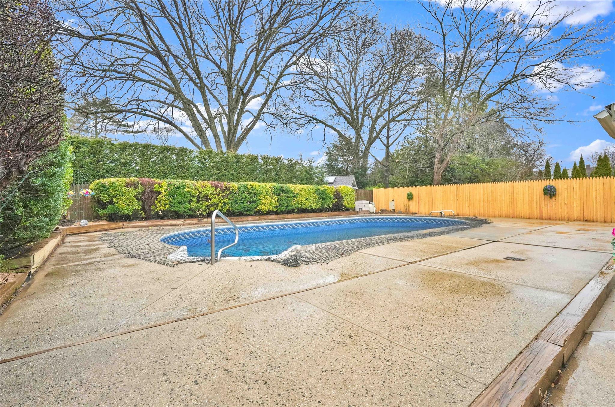 98 Woods Avenue, Rockville Centre, New York image 33