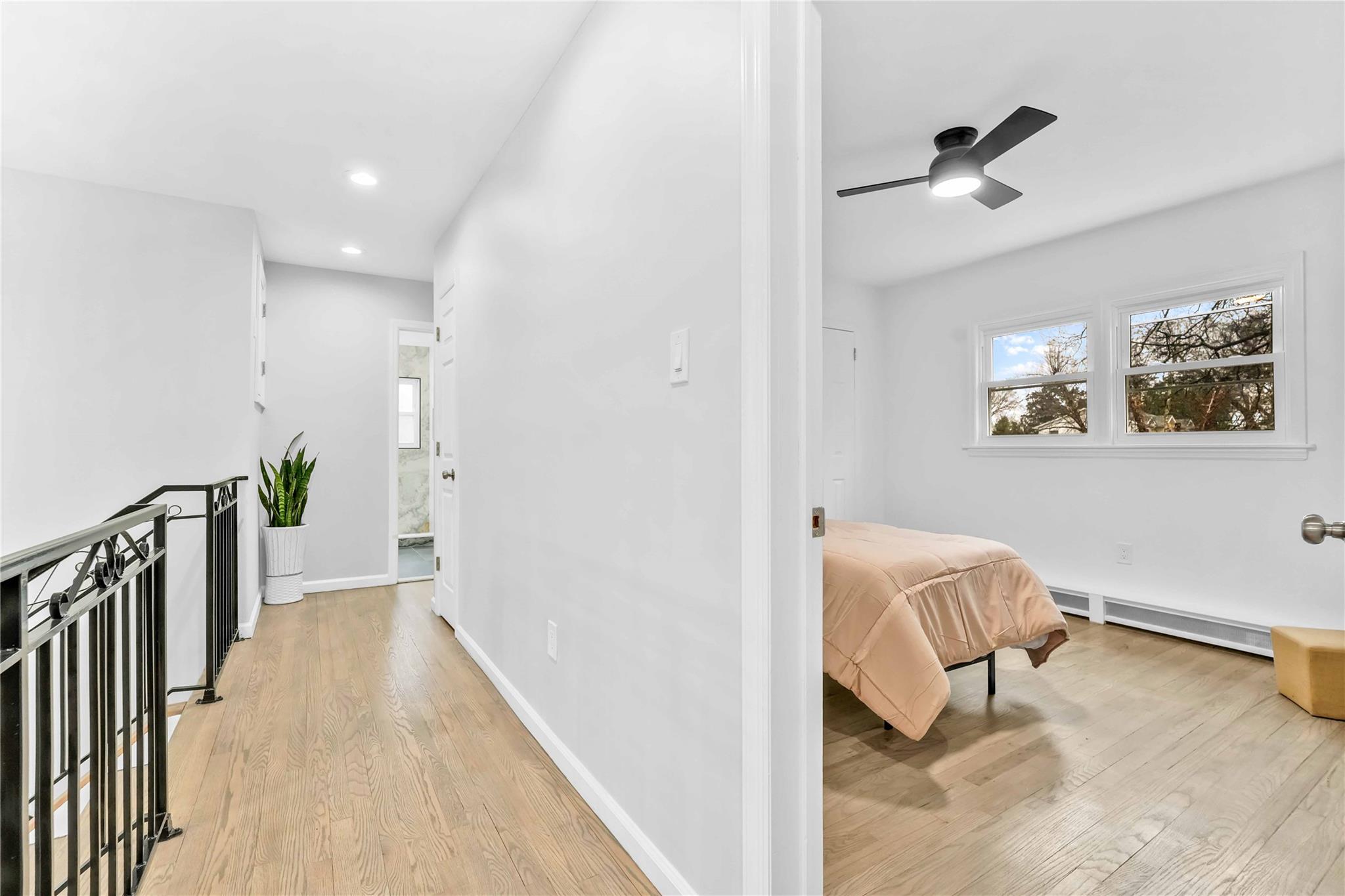 98 Woods Avenue, Rockville Centre, New York image 16