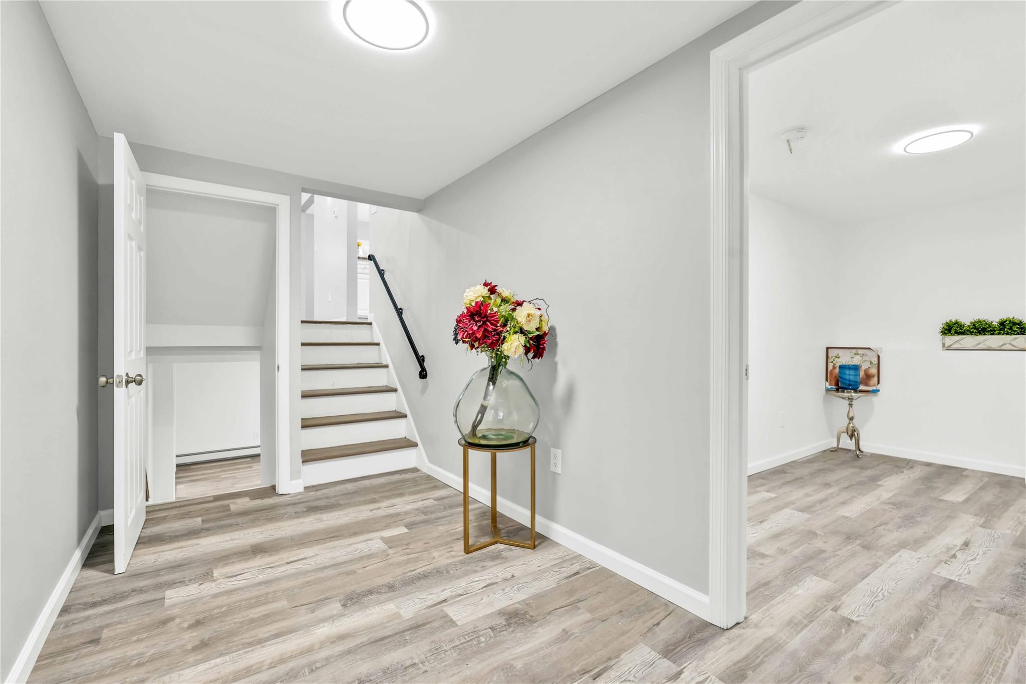 98 Woods Avenue, Rockville Centre, New York image 21