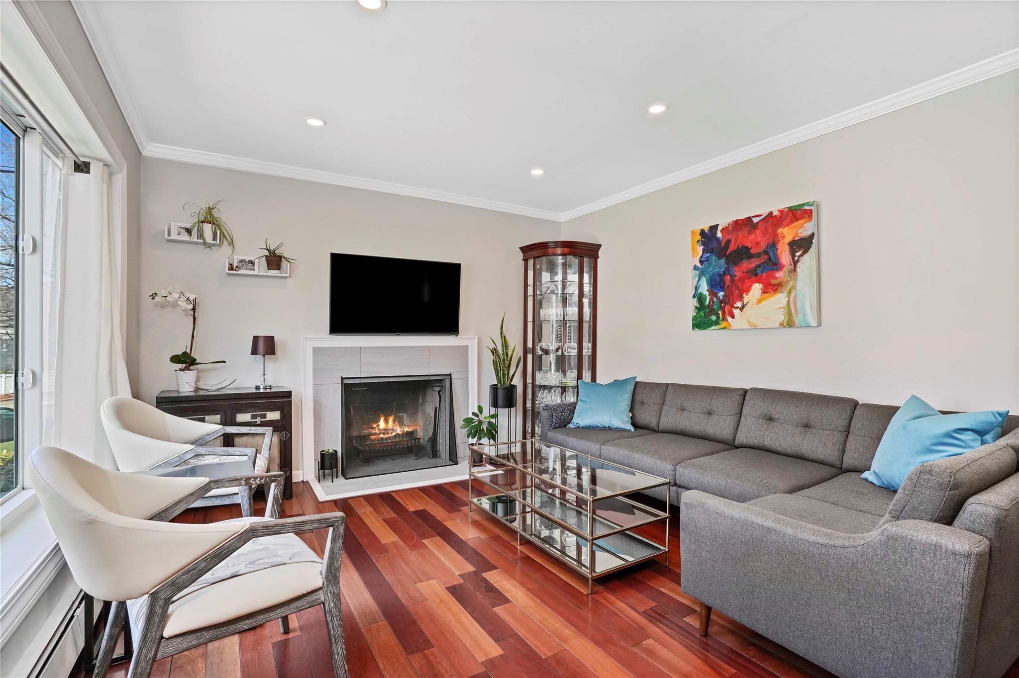 19 Ogden Avenue, Dobbs Ferry, New York image 4
