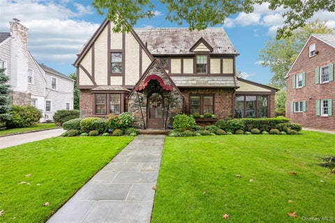Photo of 143 Tullamore Road, Garden City, NY 11530 (MLS # 1061916)