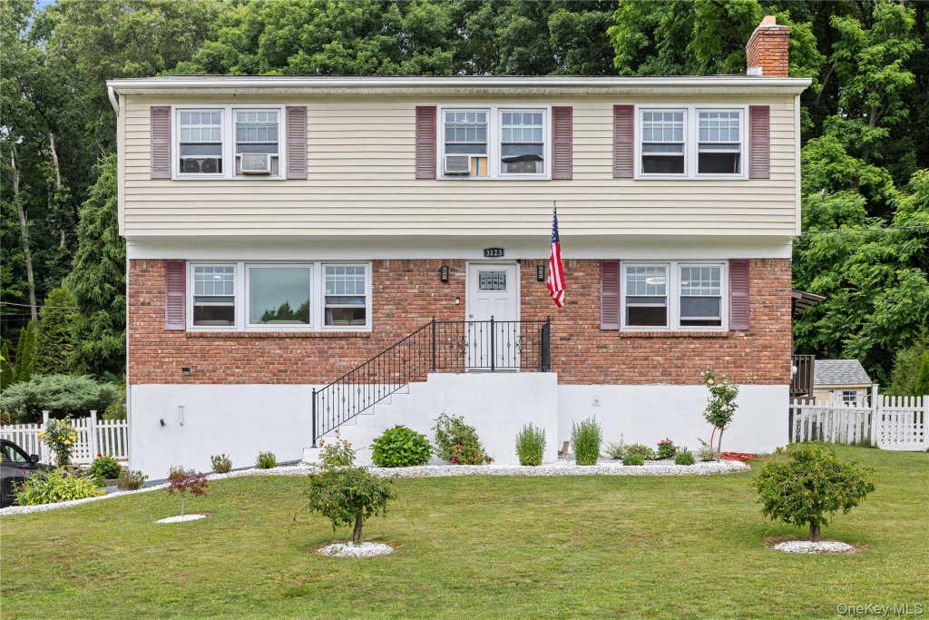 Photo of 3123 Douglas Drive, Yorktown Heights, NY 10598 (MLS # 1039790)
