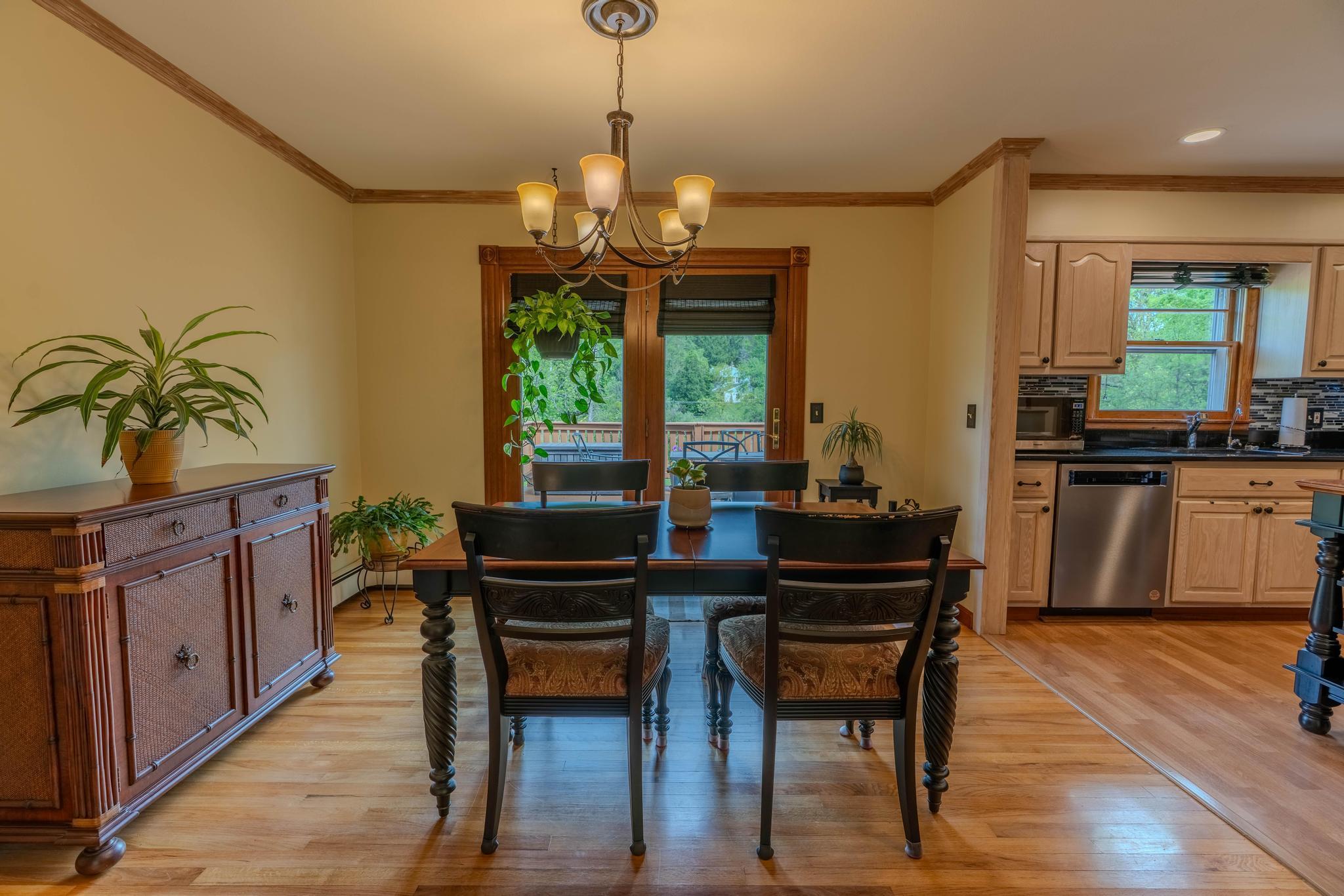 8 Robin Lane, Hyde Park, New York image 11