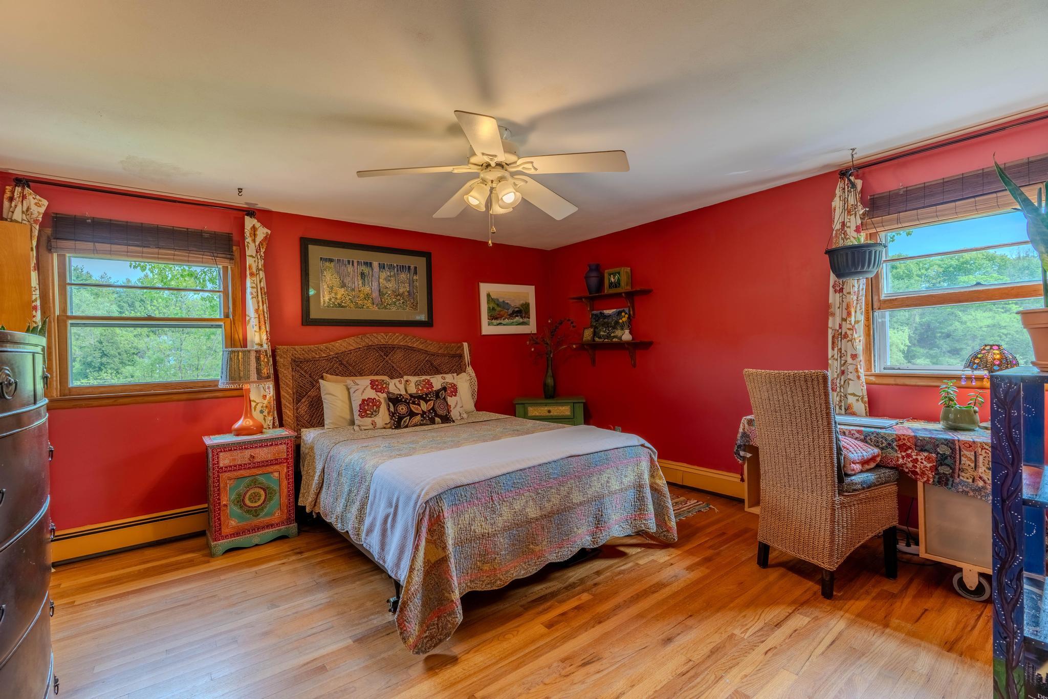 8 Robin Lane, Hyde Park, New York image 29
