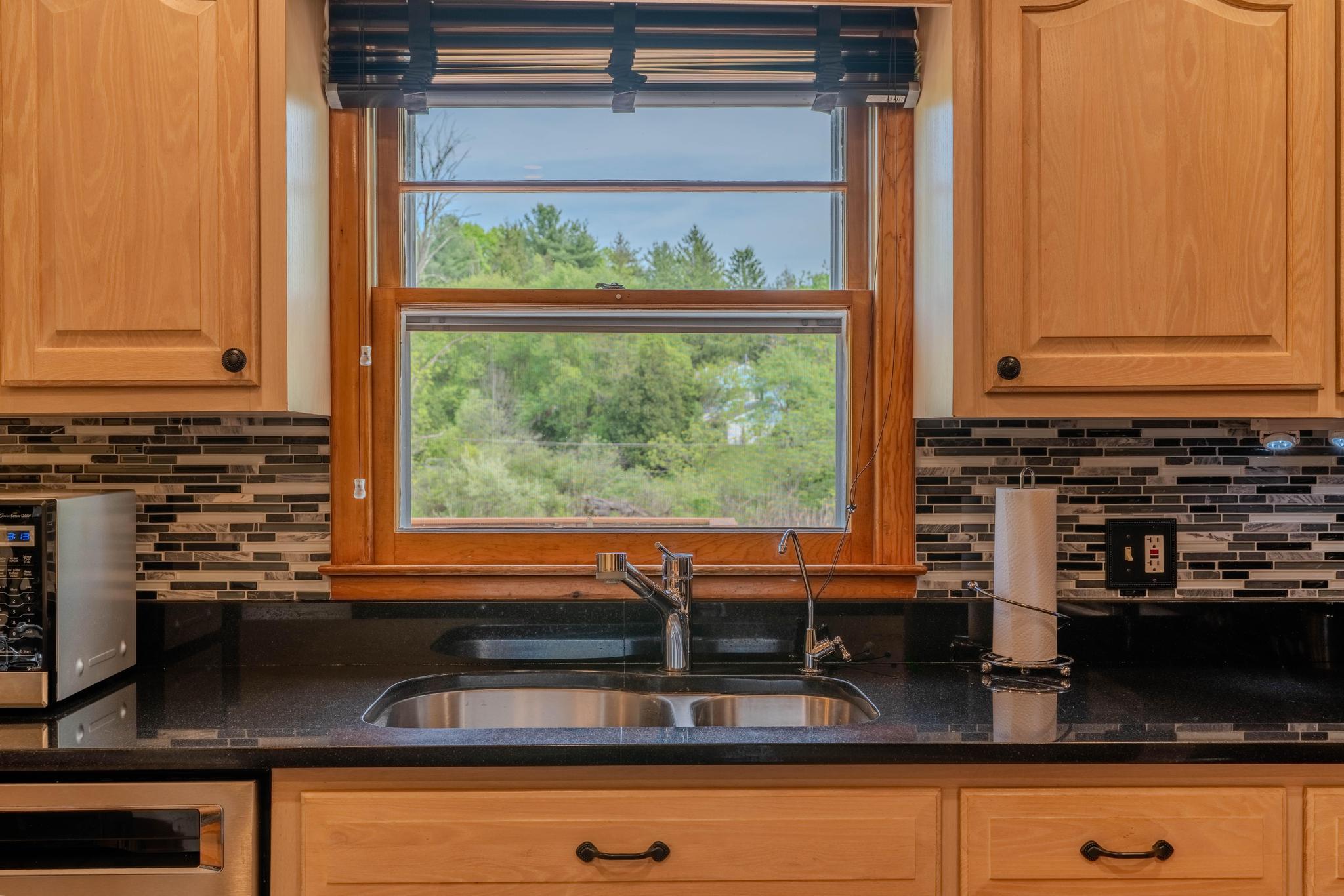 8 Robin Lane, Hyde Park, New York image 10