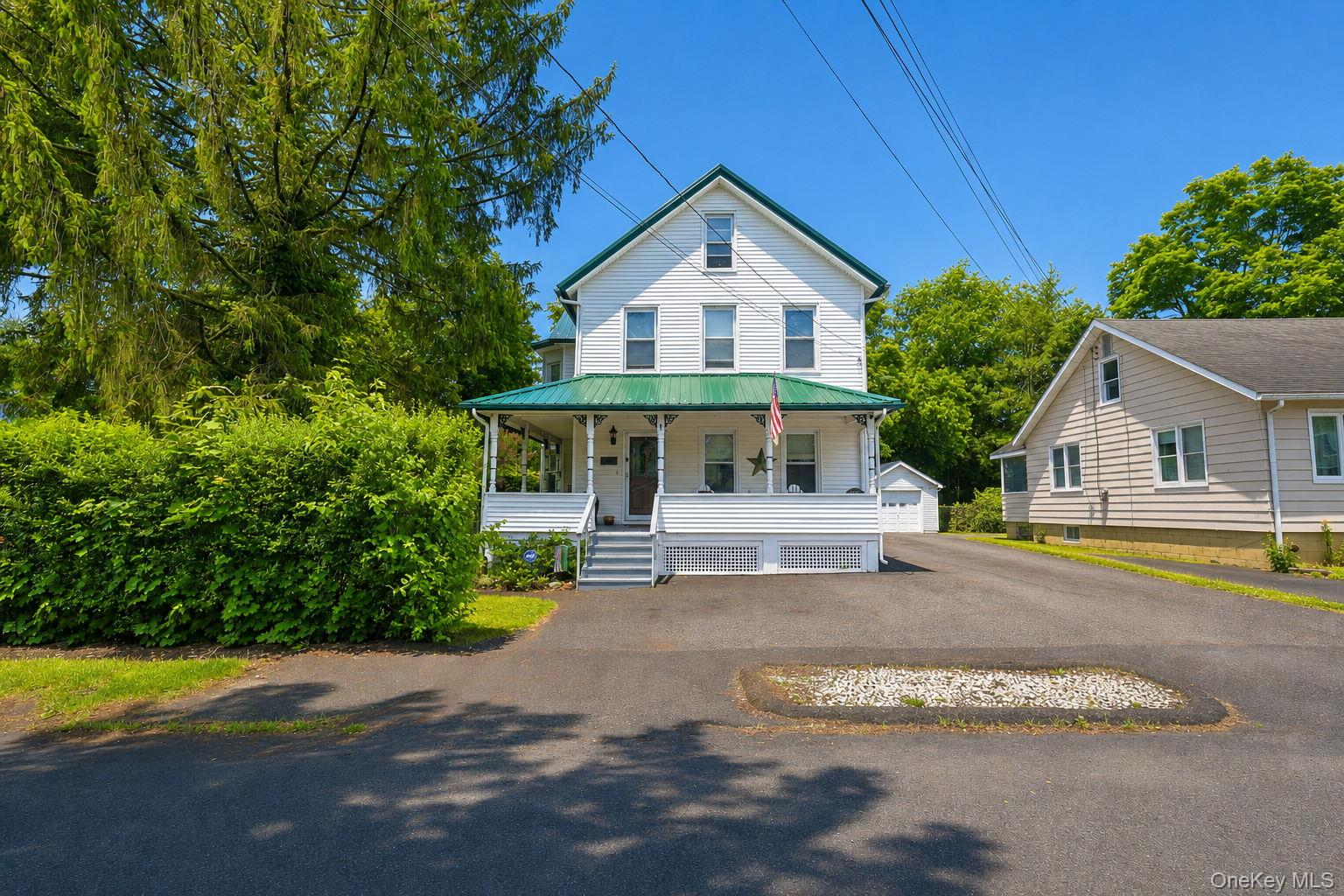 8 Bartlett Street