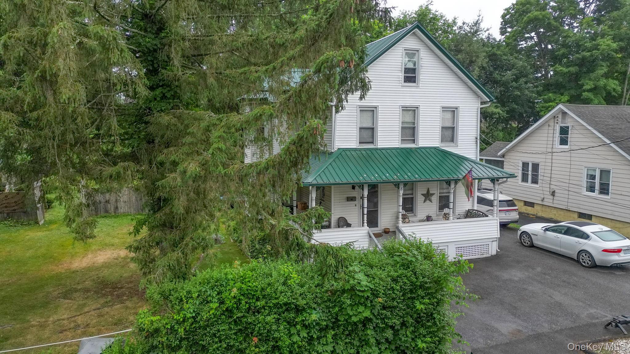 8 Bartlett Street