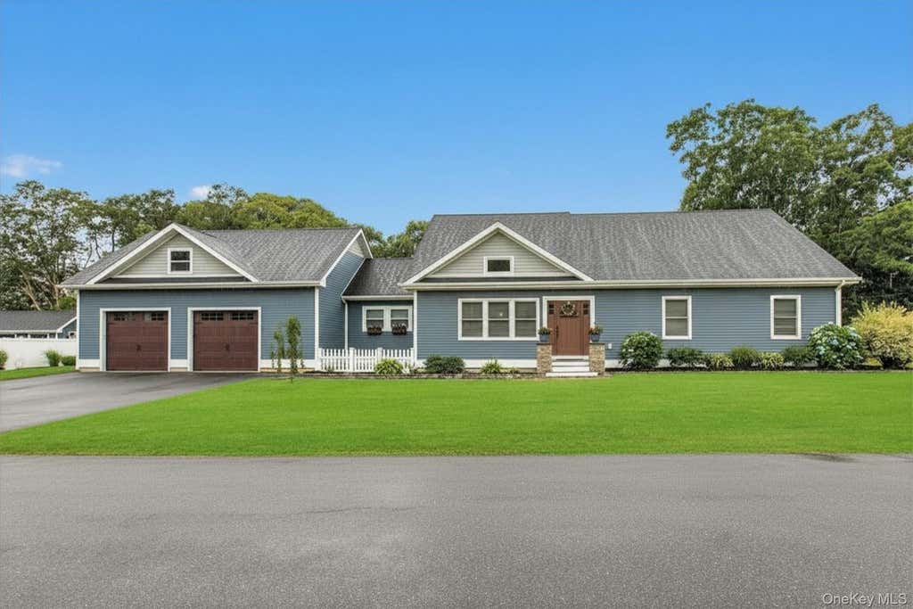 Photo of 30 Island Boulevard, Bohemia, NY 11716 (MLS # 1019275)