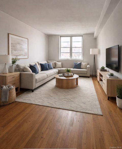 Homes For Sale - 1480 Thieriot Avenue #5B<br/> Bronx, NY 10460