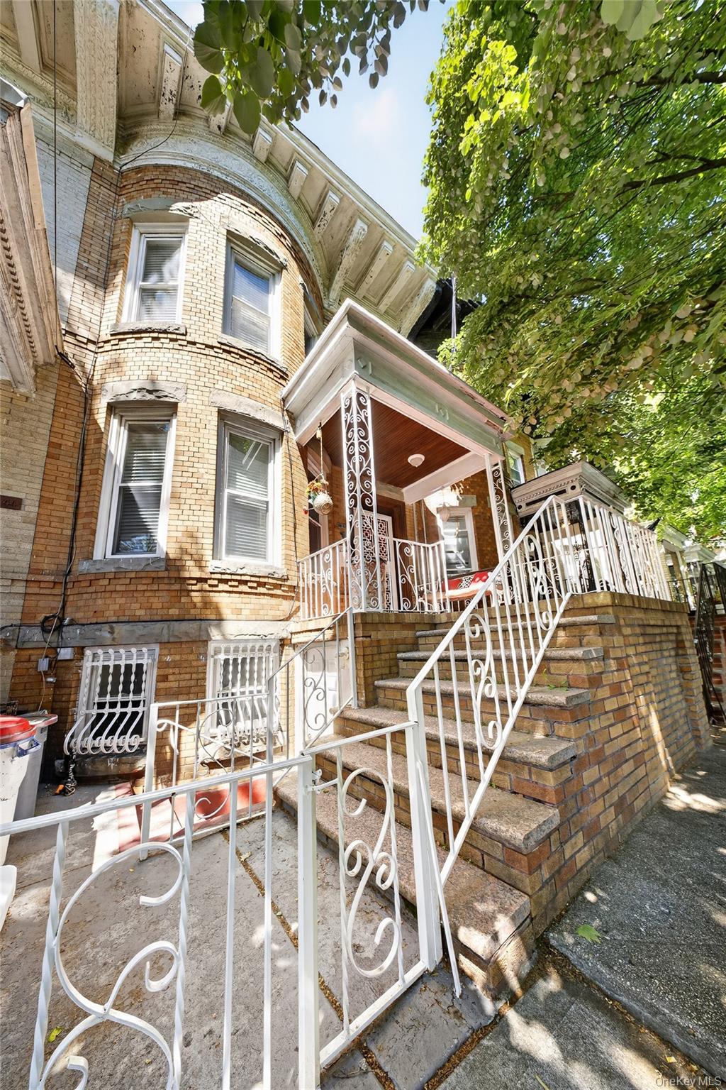 8842 87th Street