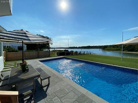 Homes For Sale - 470 Goose Creek Lane<br/> Southold, NY 11971