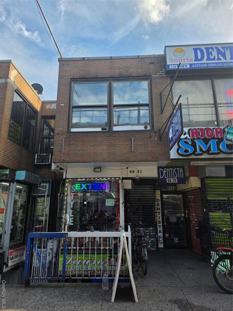 Photo of 8822 Roosevelt Avenue, Jackson Heights, NY 11372 (MLS # 912496)