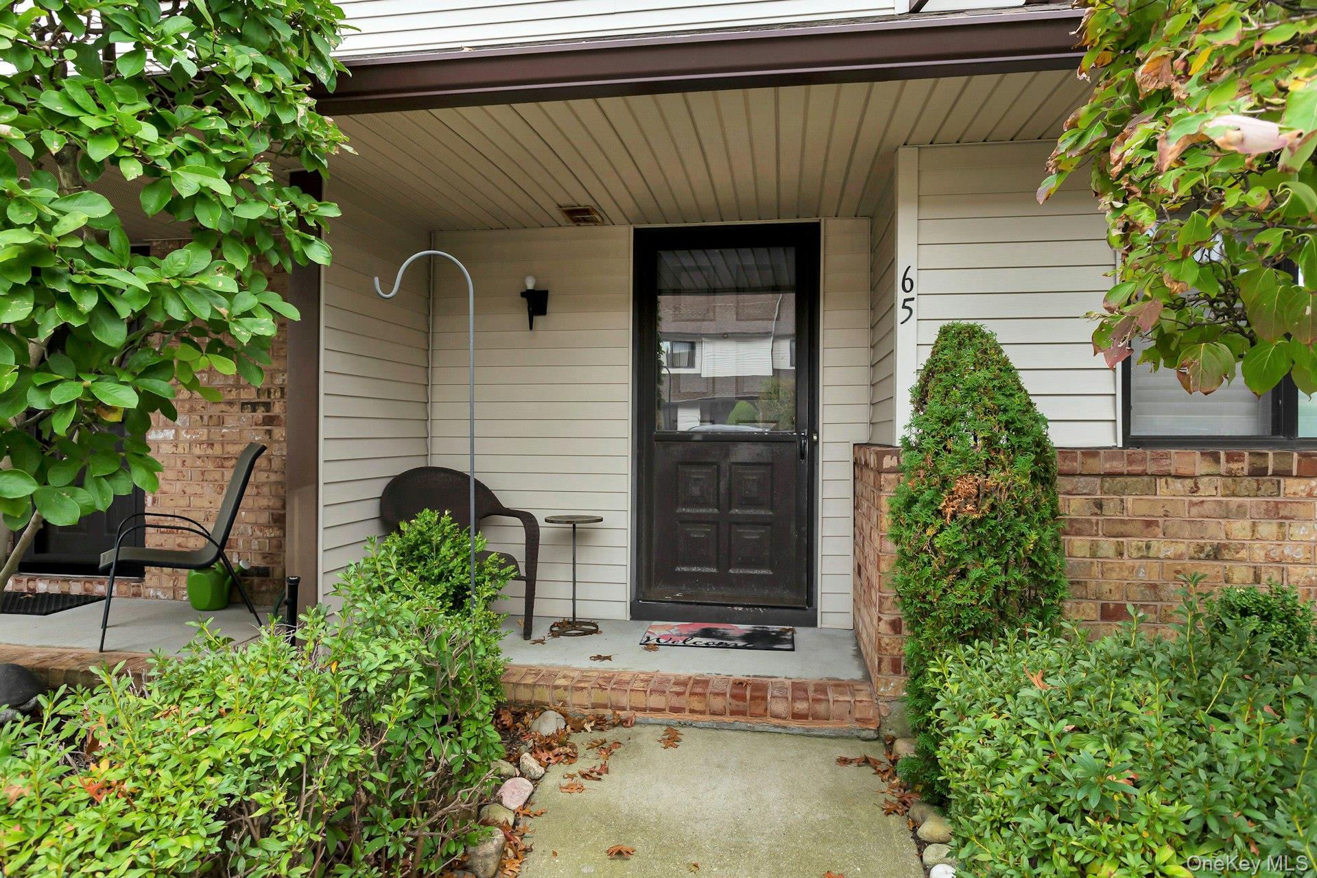 65 Cottonwood Court