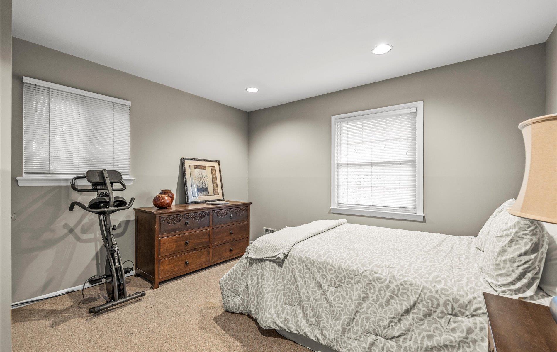 90 Gannet Drive, Commack, New York image 30