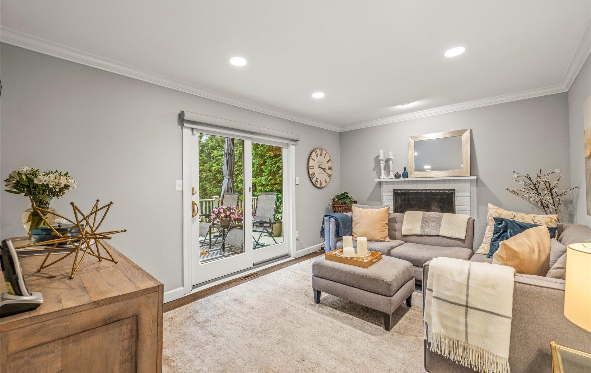 90 Gannet Drive, Commack, New York image 8