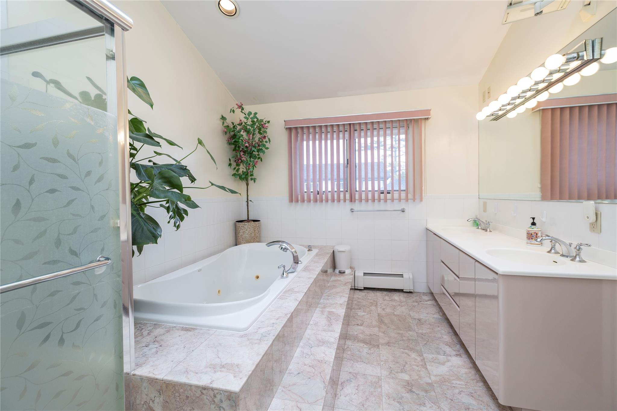 1001 Green Place, Baldwin, New York image 17