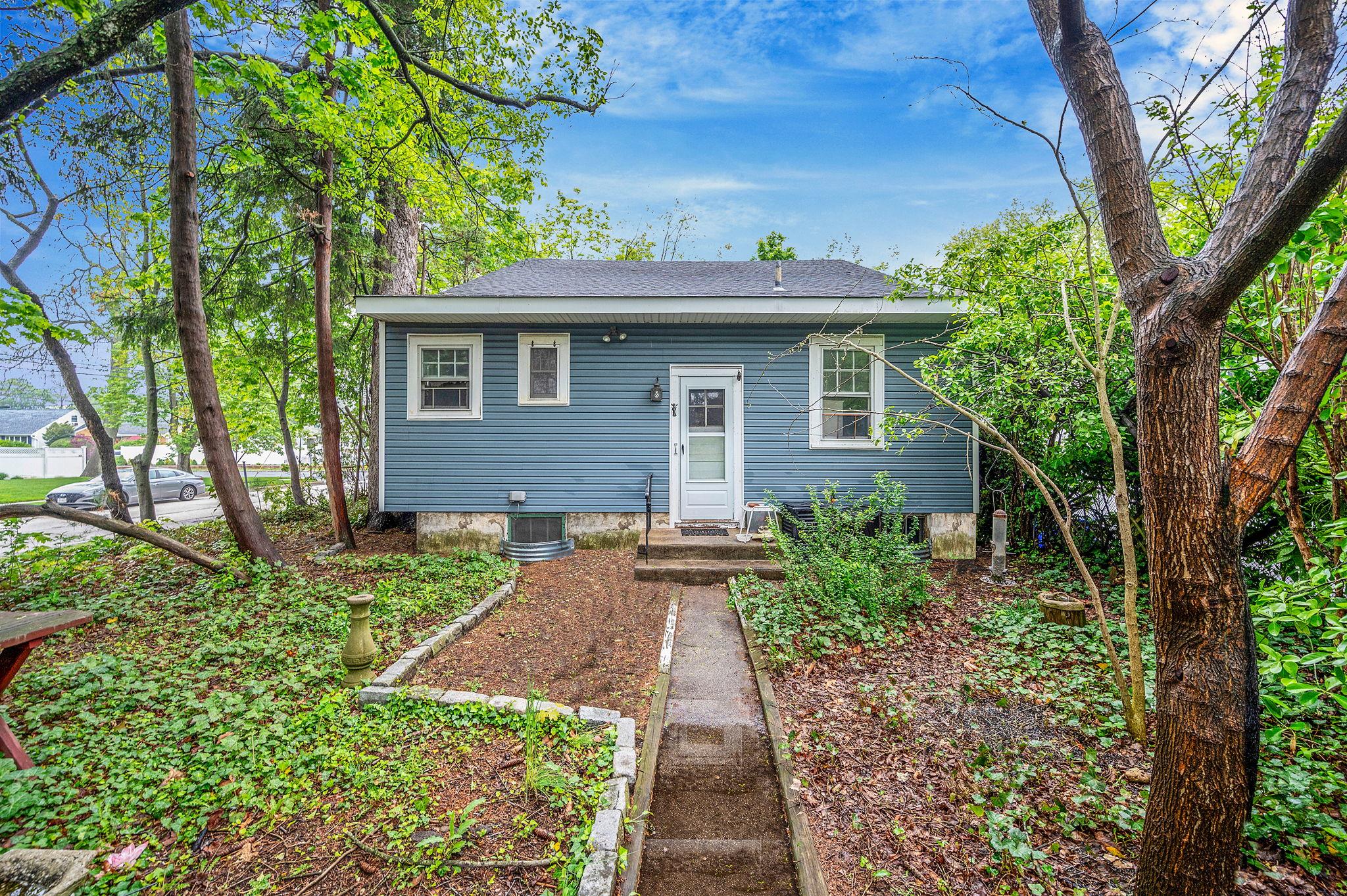 481 Archer Street, Freeport, New York image 3