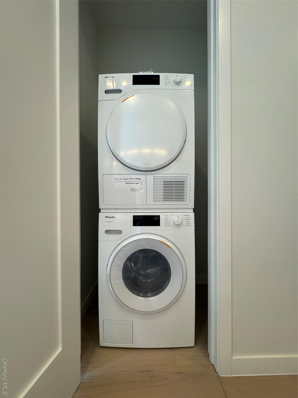 Photo of 35-32 Leavitt St St #PhK, Flushing, NY 11354 (MLS # 909645)